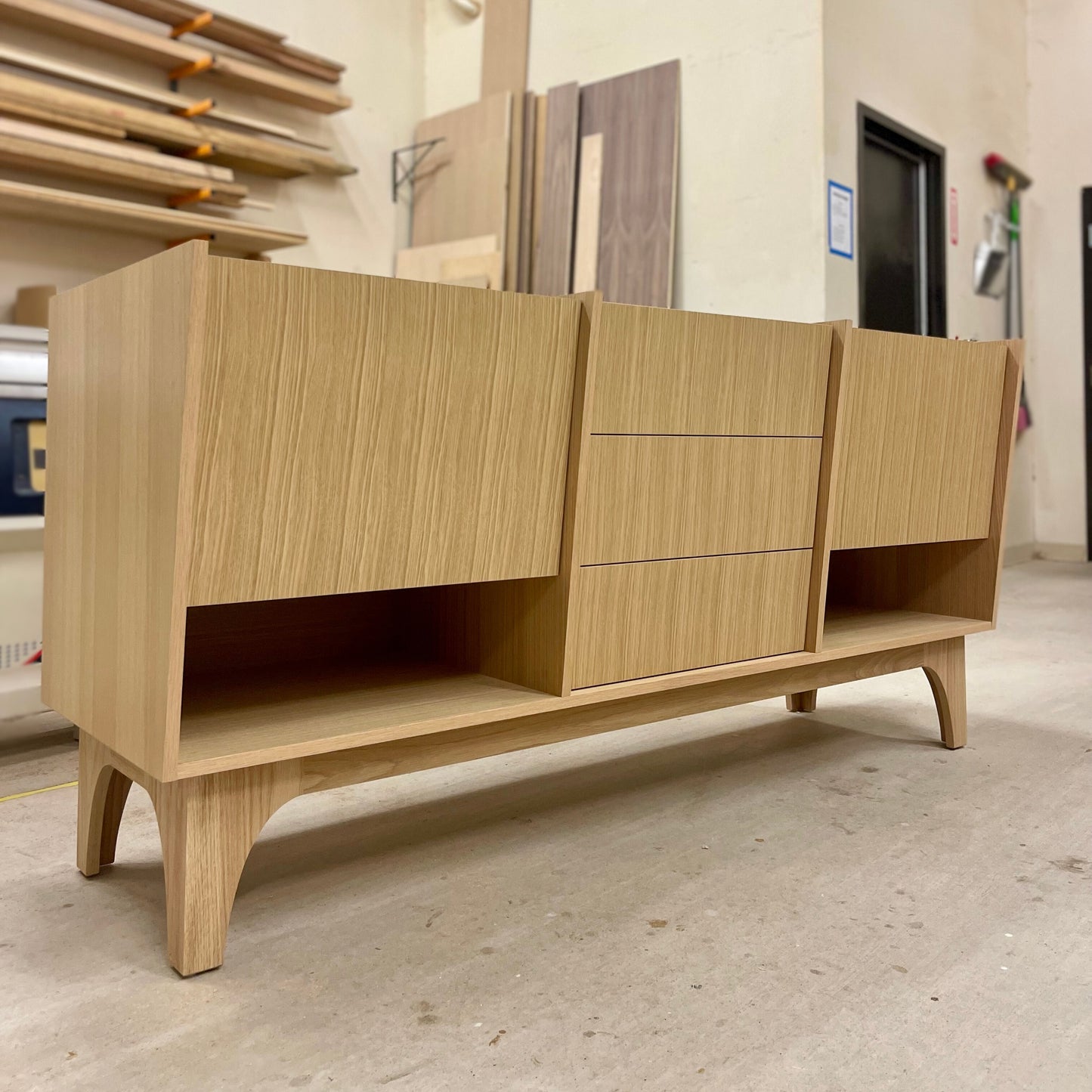 Barker Vanity In White Oak